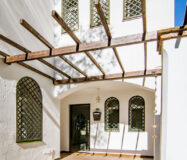 Уютный таунхаус с террасой в Лос Наранхос, 132 кв.м.