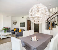 Уютный таунхаус с террасой в Лос Наранхос, 132 кв.м.