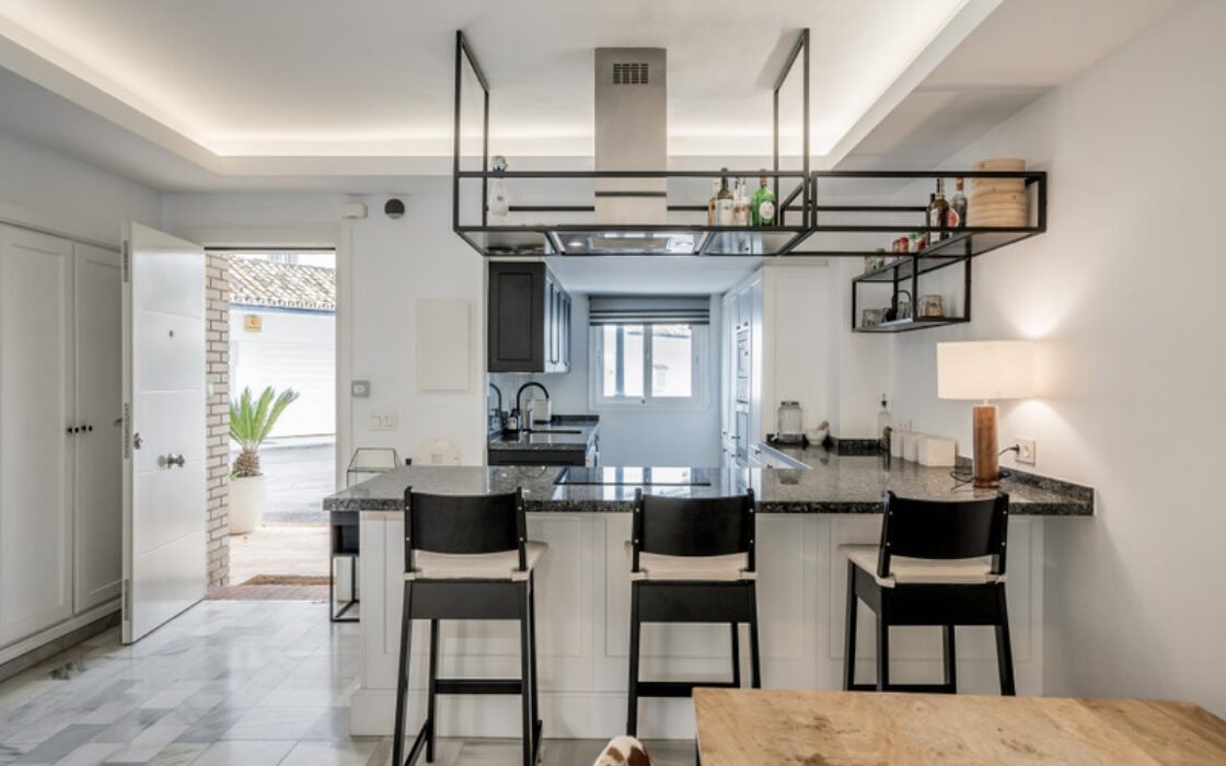 Двухуровневый дуплекс 150 кв.м в Нуэва-Андалусии с террасой