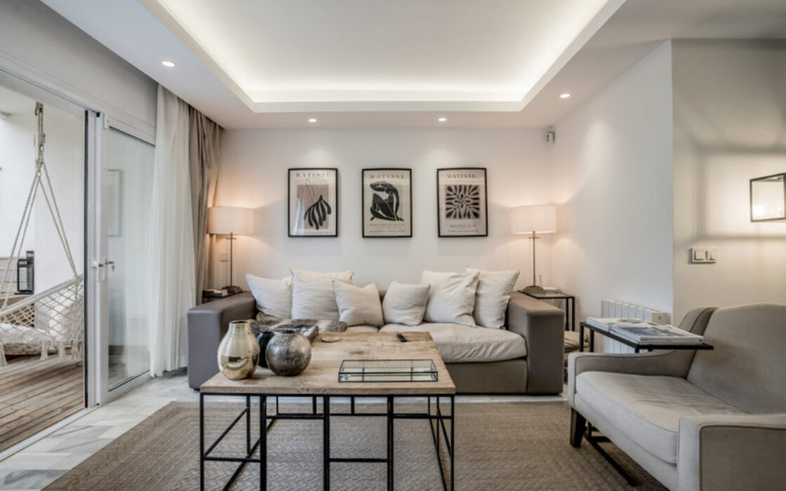 Двухуровневый дуплекс 150 кв.м в Нуэва-Андалусии с террасой