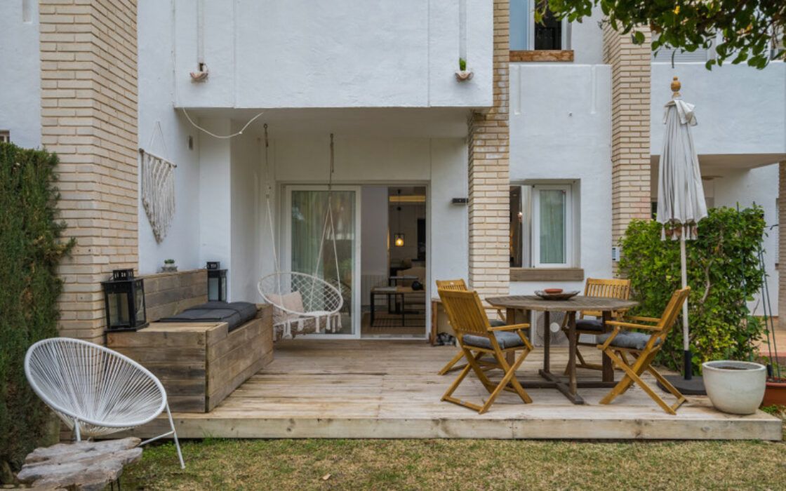 Двухуровневый дуплекс 150 кв.м в Нуэва-Андалусии с террасой