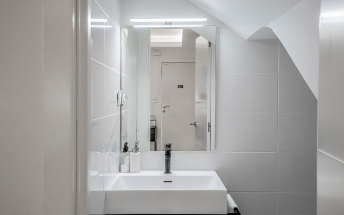 Двухуровневый дуплекс 150 кв.м в Нуэва-Андалусии с террасой