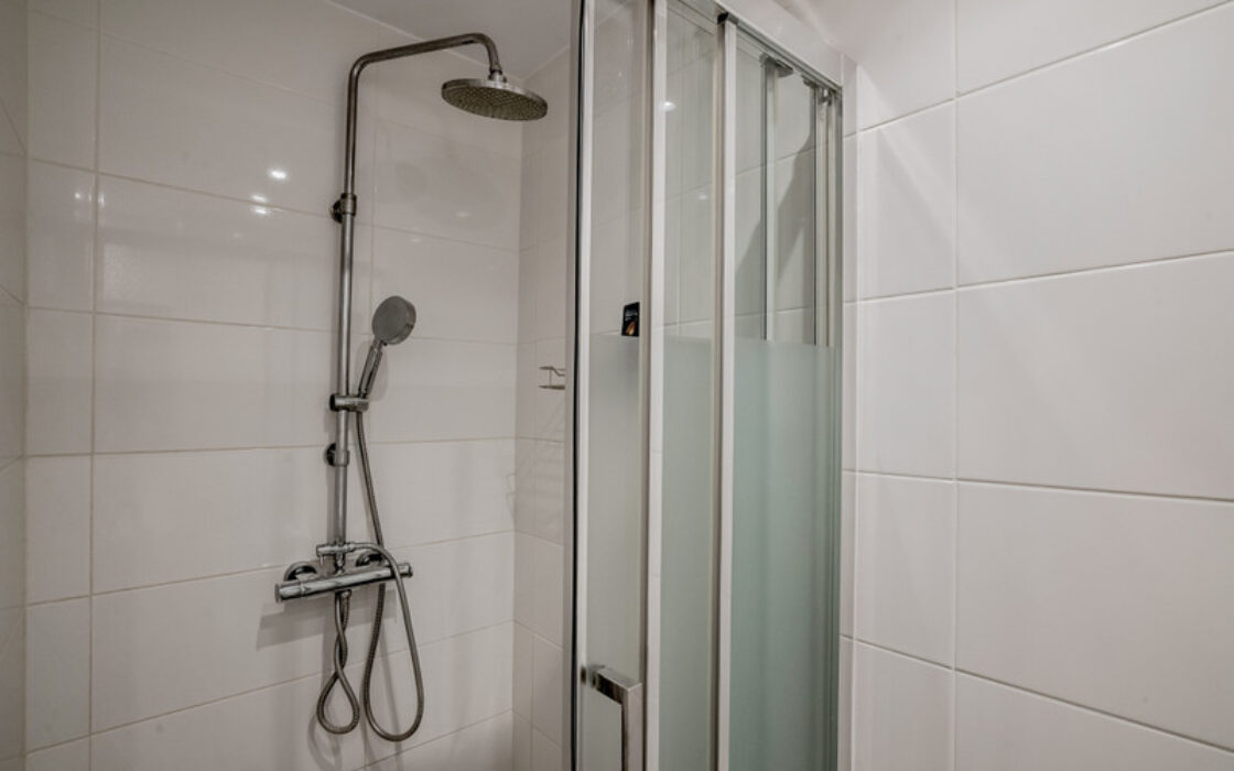 Двухуровневый дуплекс 150 кв.м в Нуэва-Андалусии с террасой