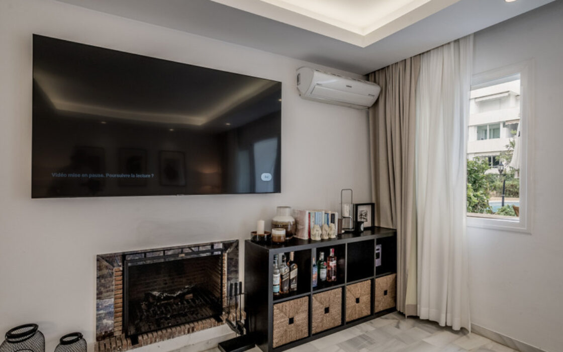 Двухуровневый дуплекс 150 кв.м в Нуэва-Андалусии с террасой