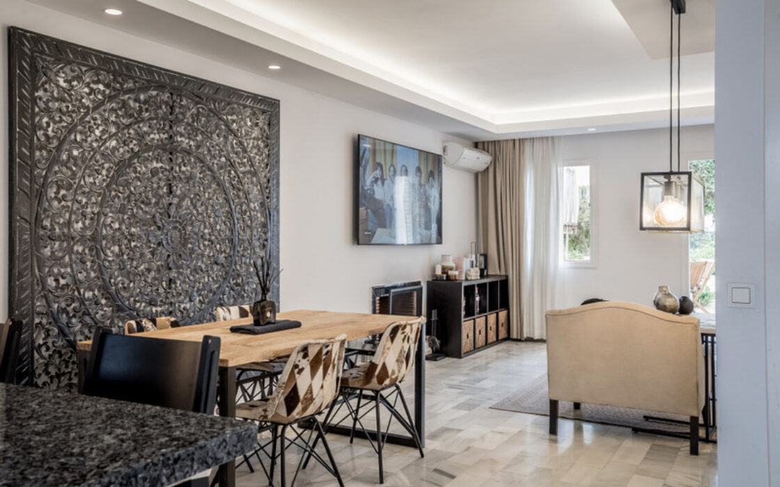 Двухуровневый дуплекс 150 кв.м в Нуэва-Андалусии с террасой