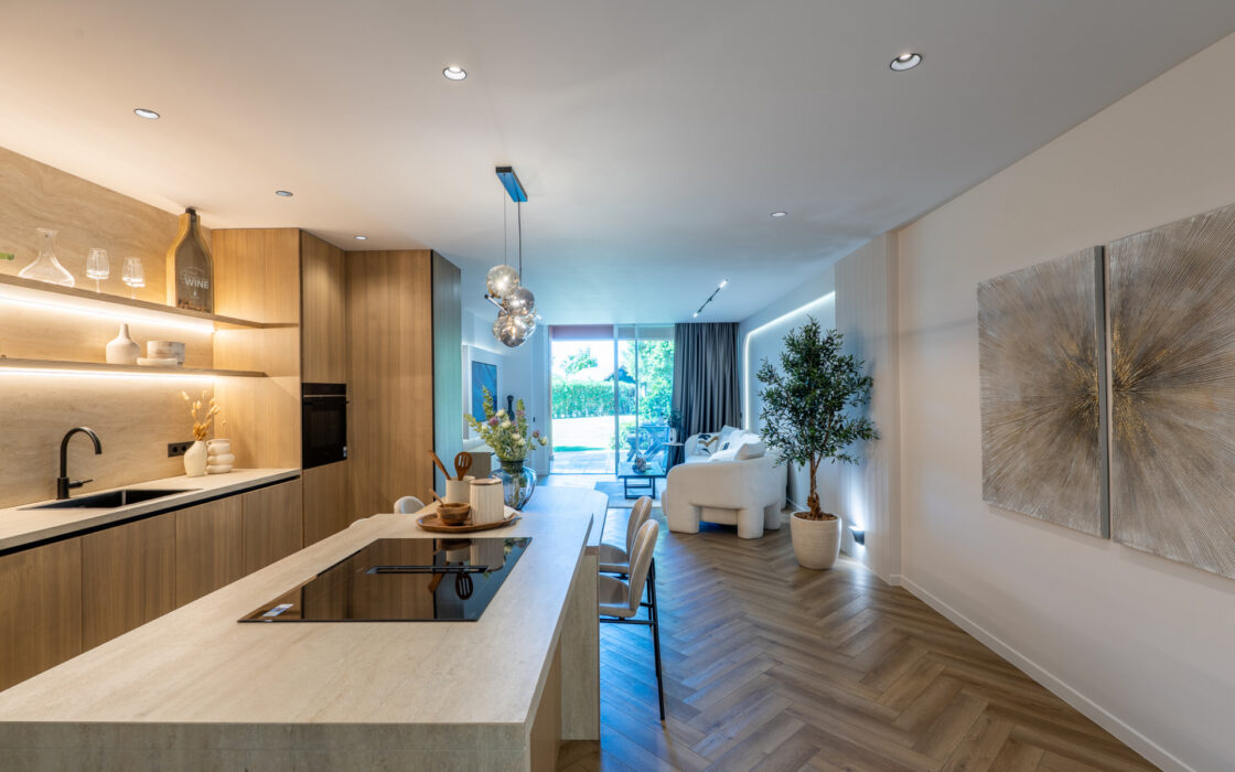 Просторные апартаменты в Новой Андалусии с террасой 194 кв.м