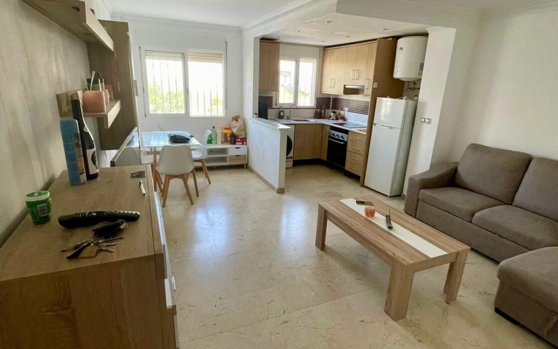 Апартамент в Бенихофаре 108 кв.м з басейном та терасою