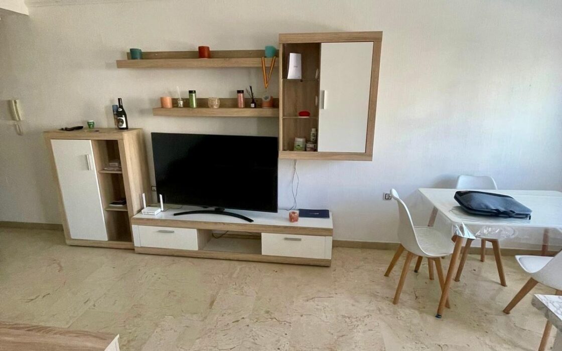 Апартамент в Бенихофаре 108 кв.м з басейном та терасою