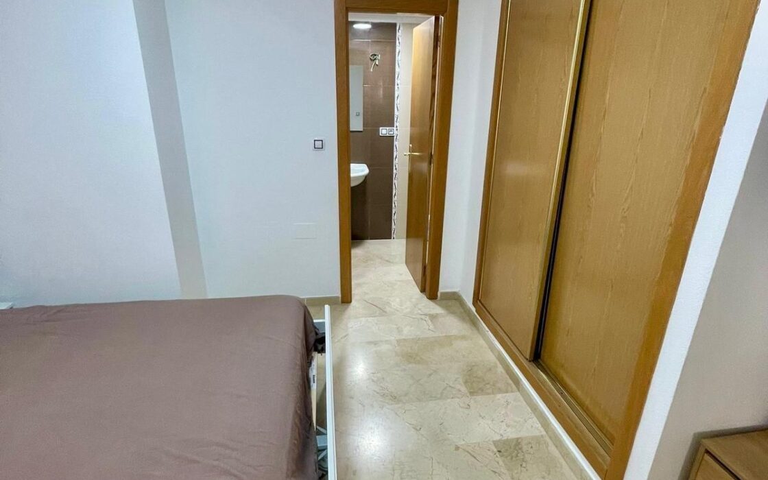 Апартамент в Бенихофаре 108 кв.м з басейном та терасою