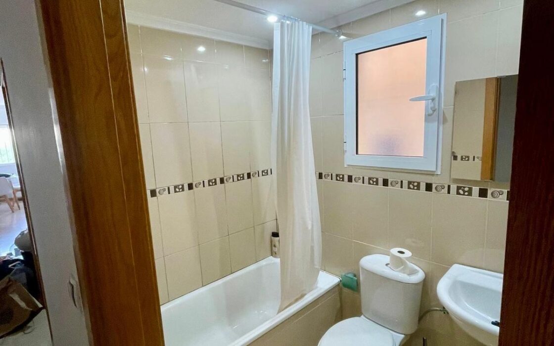 Апартамент в Бенихофаре 108 кв.м з басейном та терасою