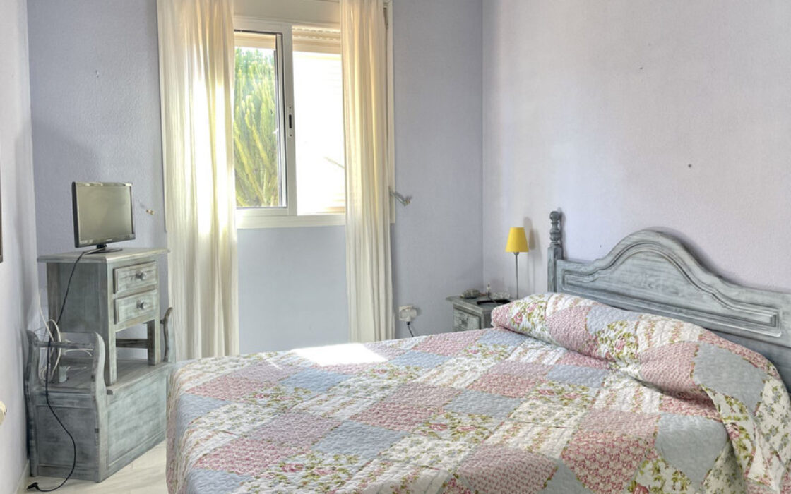 Таунхаус 146 кв.м у пляжа в Касаресе с террасой