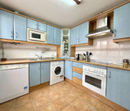 Таунхаус 146 кв.м у пляжа в Касаресе с террасой