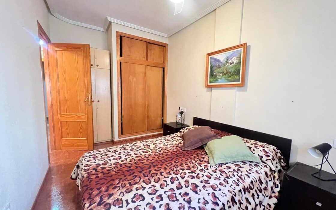 Апартаменты в Торревьехе 47 кв.м с террасой у моря