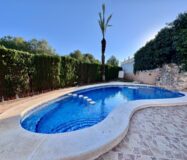 Вилла с бассейном в Коста-Ориуэла142 кв.м, 4 спальни