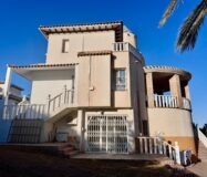 Вилла с бассейном в Коста-Ориуэла142 кв.м, 4 спальни