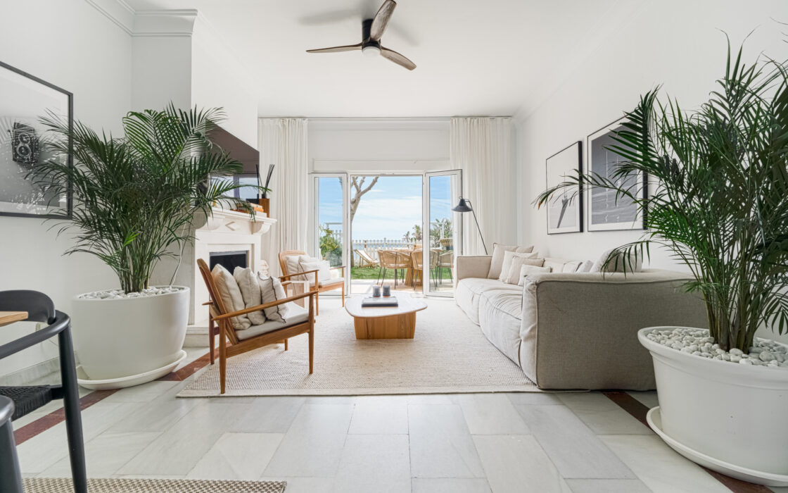 Трехкомнатный таунхаус у моря в El Saladillo, 130 кв.м.