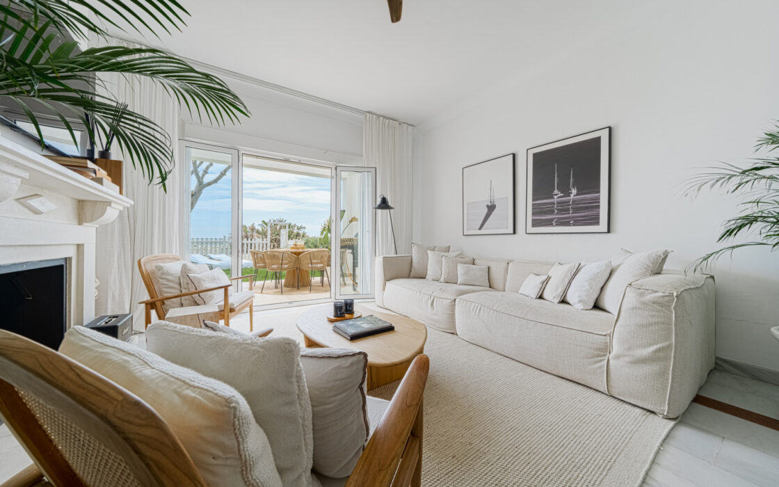 Трехкомнатный таунхаус у моря в El Saladillo, 130 кв.м.