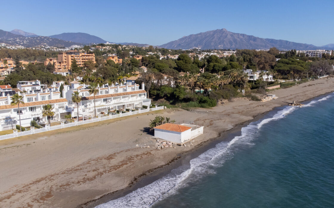 Трехкомнатный таунхаус у моря в El Saladillo, 130 кв.м.