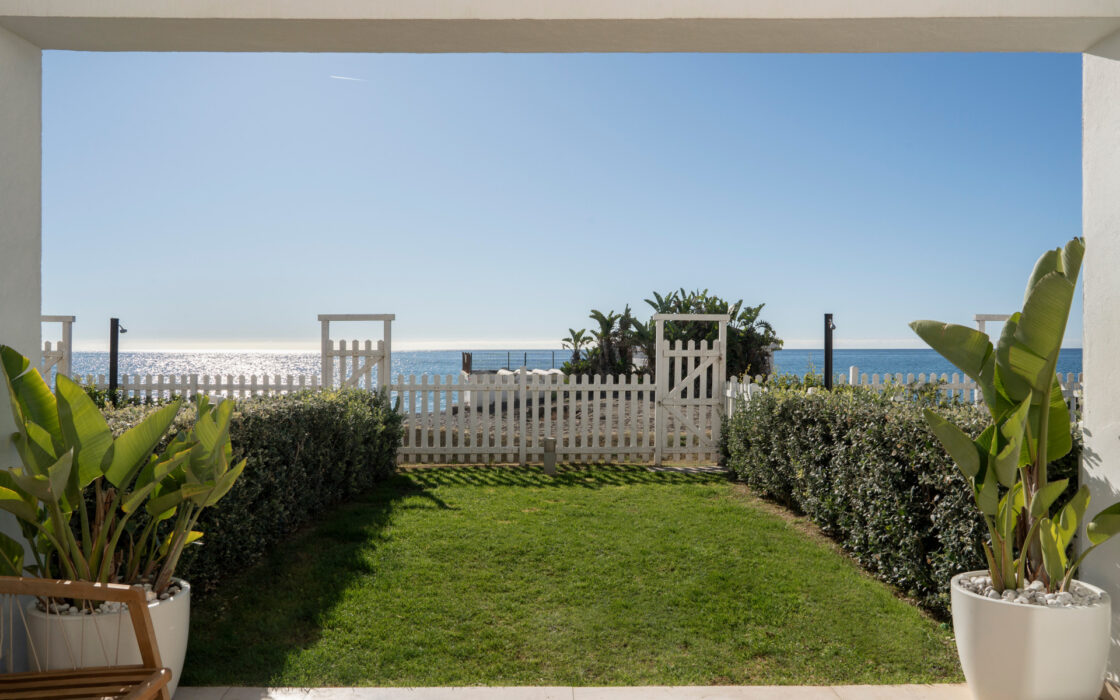 Трехкомнатный таунхаус у моря в El Saladillo, 130 кв.м.