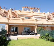 Трикімнатний таунхаус в Іспанії з панорамним видом 138 кв.м