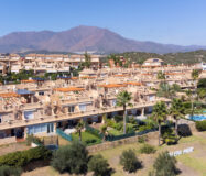 Трикімнатний таунхаус в Іспанії з панорамним видом 138 кв.м