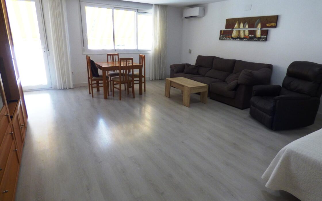 Дом в San Juan Playa 220 кв.м с морским видом и бассейном