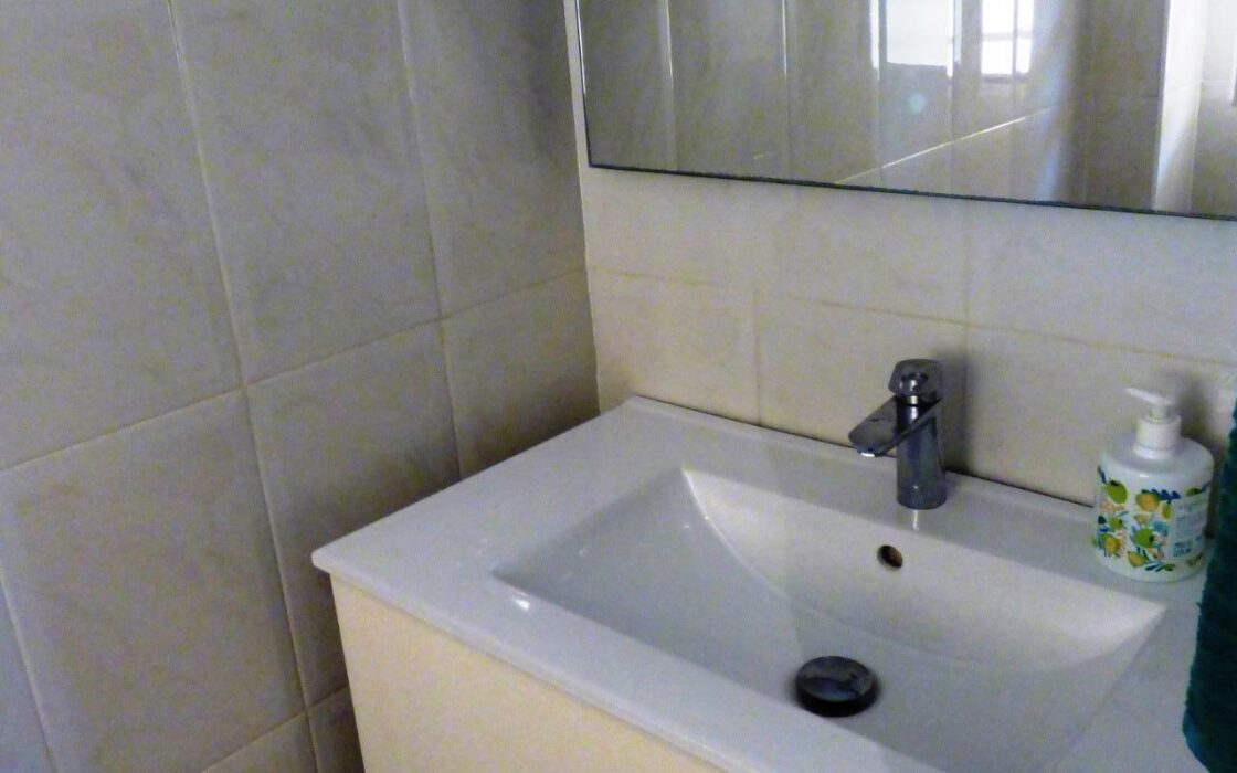 Дом в San Juan Playa 220 кв.м с морским видом и бассейном