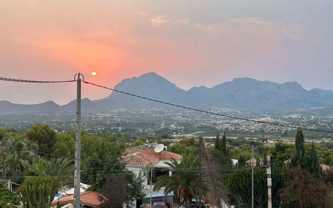 Новая Вилла в Эль-Альбире с Бассейном и Видом на Море