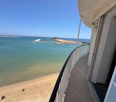 Апартаменти в Торревьехе 89 кв.м 5 м до моря