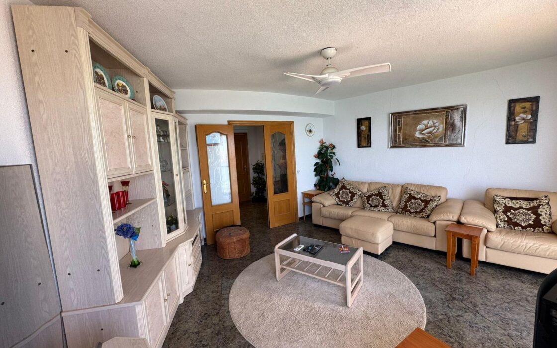 Апартаменты в Торревьехе 89 кв.м 5 м до моря