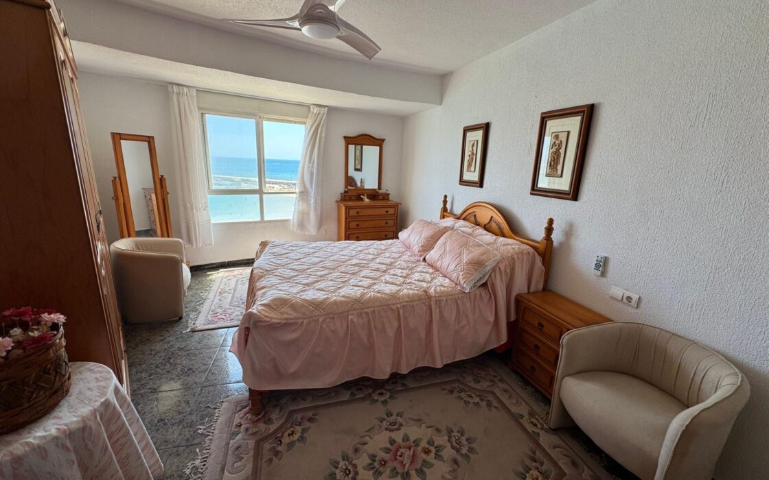 Апартаменты в Торревьехе 89 кв.м 5 м до моря