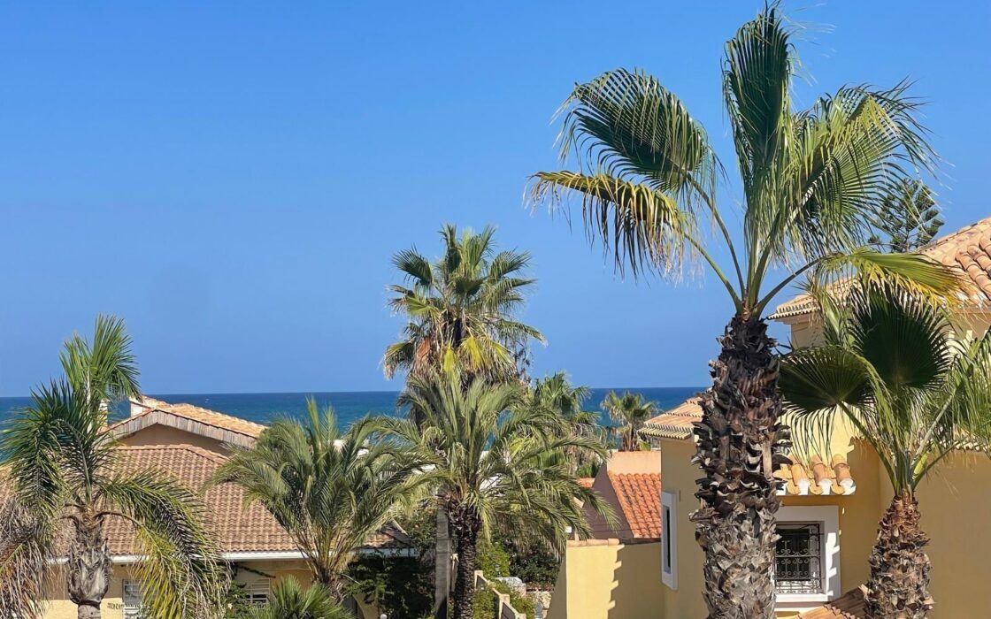 Смежна вилла в Торре-Ла-Мата з видом на море 161 кв.м