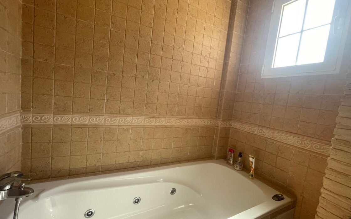 Смежна вилла в Торре-Ла-Мата з видом на море 161 кв.м