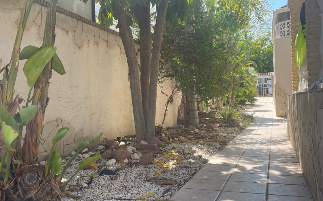 Смежна вилла в Торре-Ла-Мата з видом на море 161 кв.м