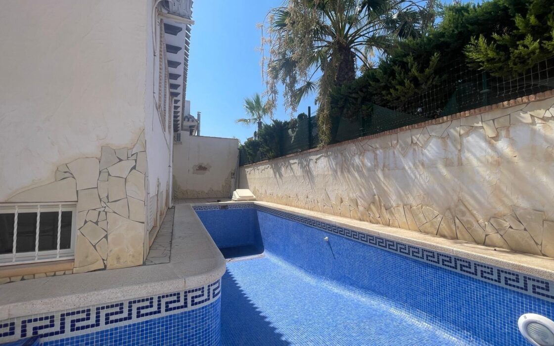 Смежна вилла в Торре-Ла-Мата з видом на море 161 кв.м