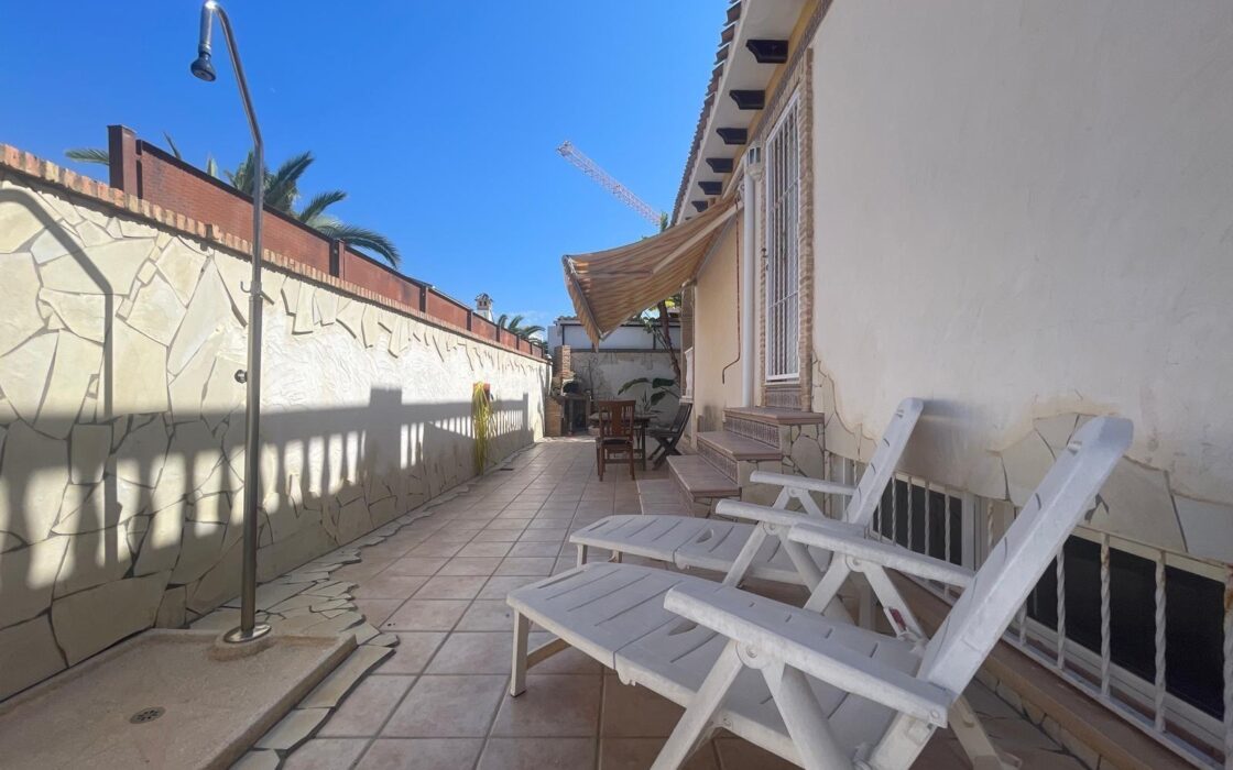 Смежна вилла в Торре-Ла-Мата з видом на море 161 кв.м