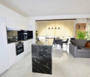 Вилла в Сан-Мигеле с частным бассейном и террасой 152 кв.м