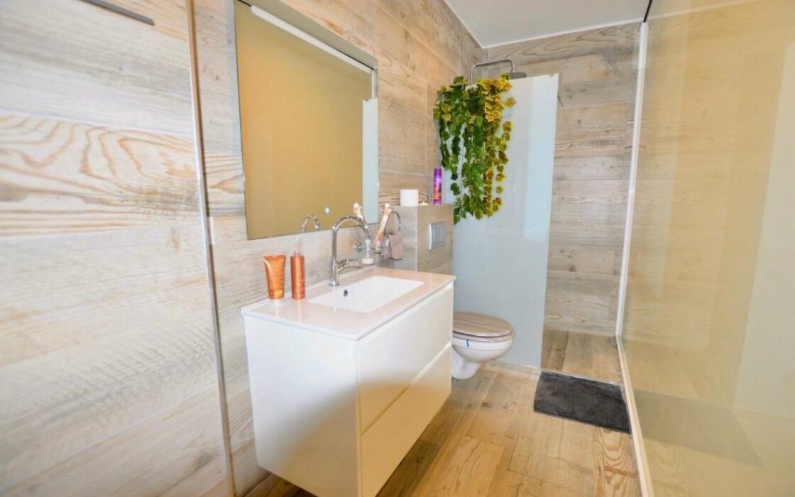 Вилла в Сан-Мигеле с частным бассейном и террасой 152 кв.м