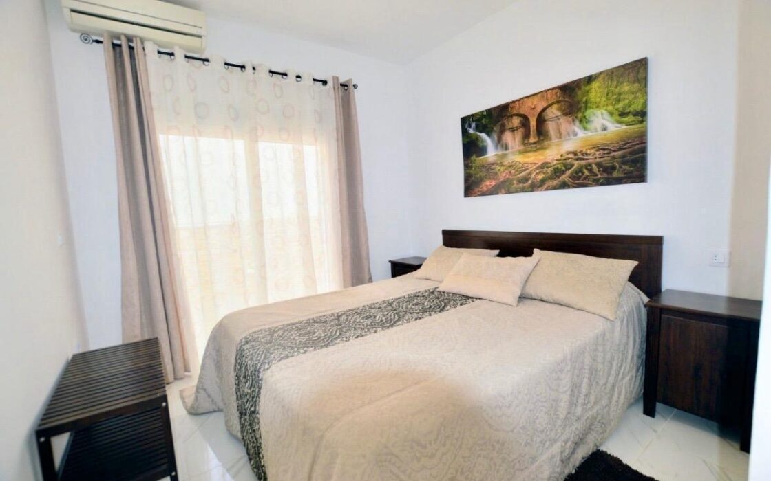 Вилла в Сан-Мигеле с частным бассейном и террасой 152 кв.м