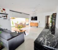 Вилла в Сан-Мигеле с частным бассейном и террасой 152 кв.м