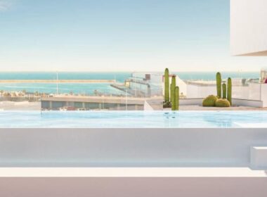 Новий будинок в центрі Аліканта з басейном та терасою 116 кв.м