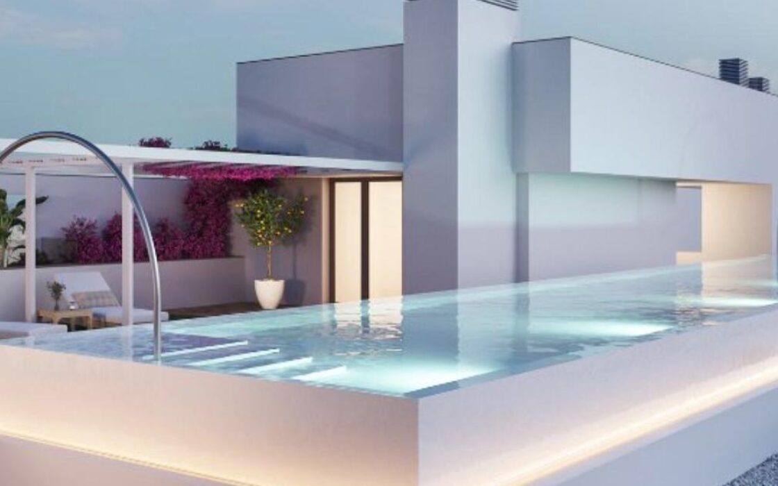 Новий будинок в центрі Аліканта з басейном та терасою 116 кв.м