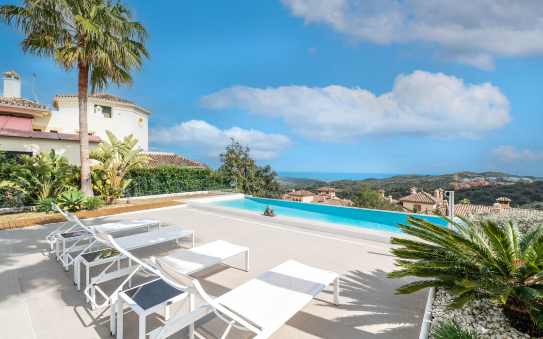 Современная Эко Вилла в Марбелье с панорамным видом моря