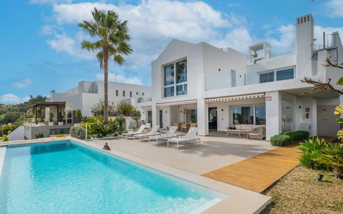 Современная Эко Вилла в Марбелье с панорамным видом моря