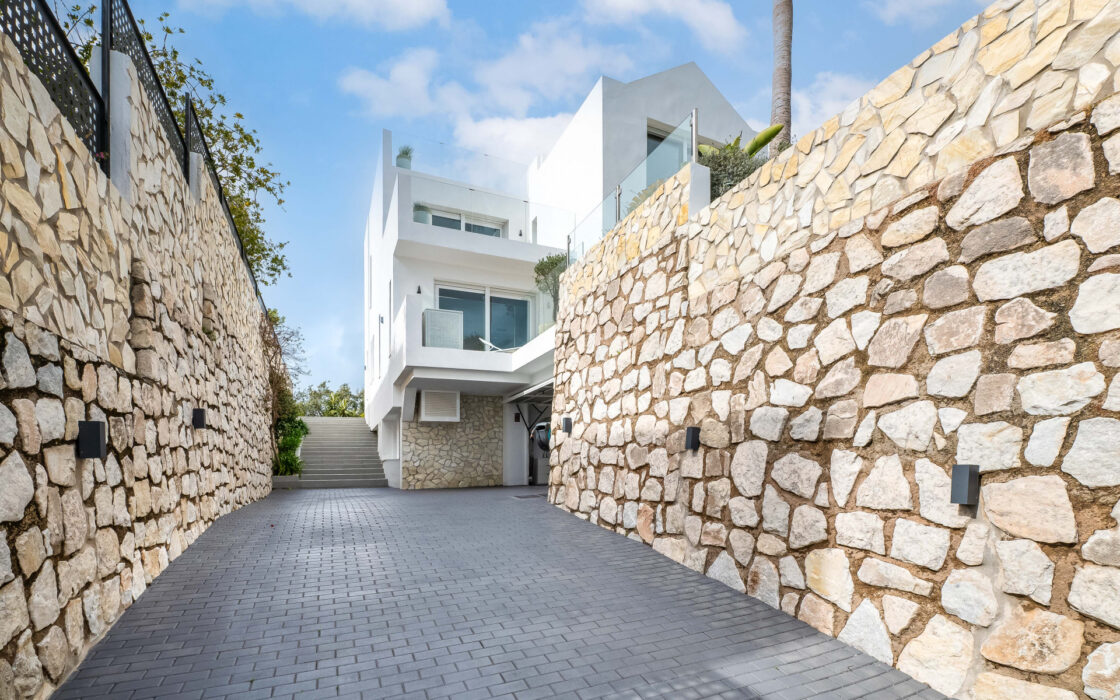 Современная Эко Вилла в Марбелье с панорамным видом моря