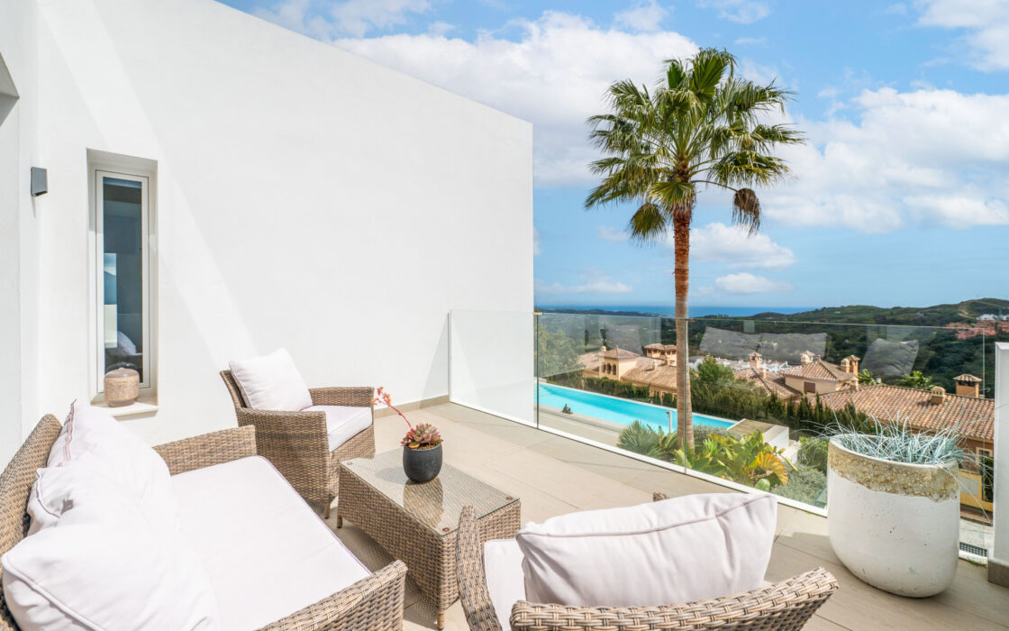 Современная Эко Вилла в Марбелье с панорамным видом моря