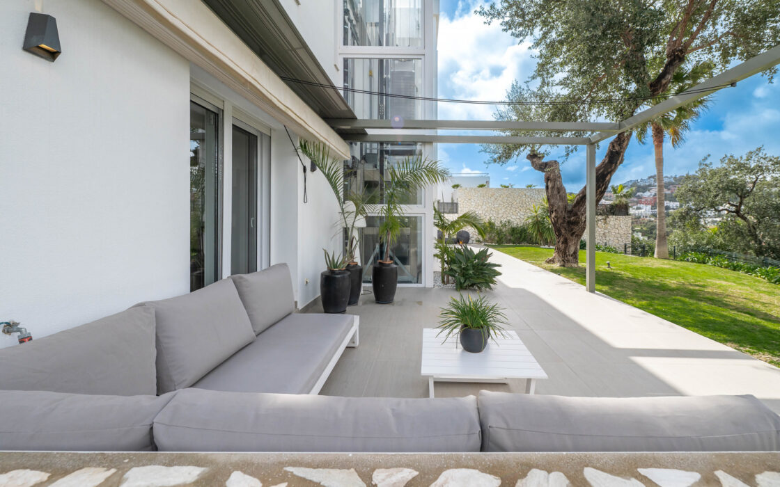 Современная Эко Вилла в Марбелье с панорамным видом моря