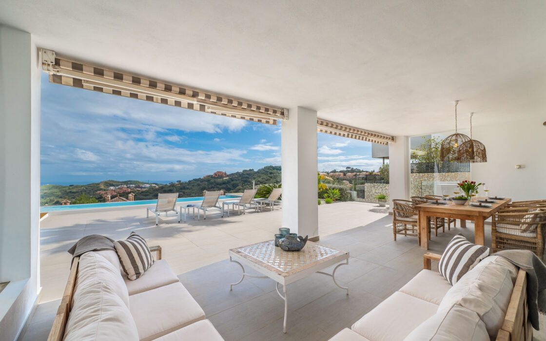 Современная Эко Вилла в Марбелье с панорамным видом моря