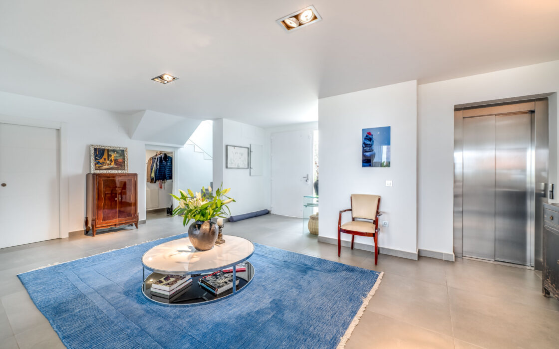 Современная Эко Вилла в Марбелье с панорамным видом моря