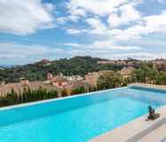 Современная Эко Вилла в Марбелье с панорамным видом моря